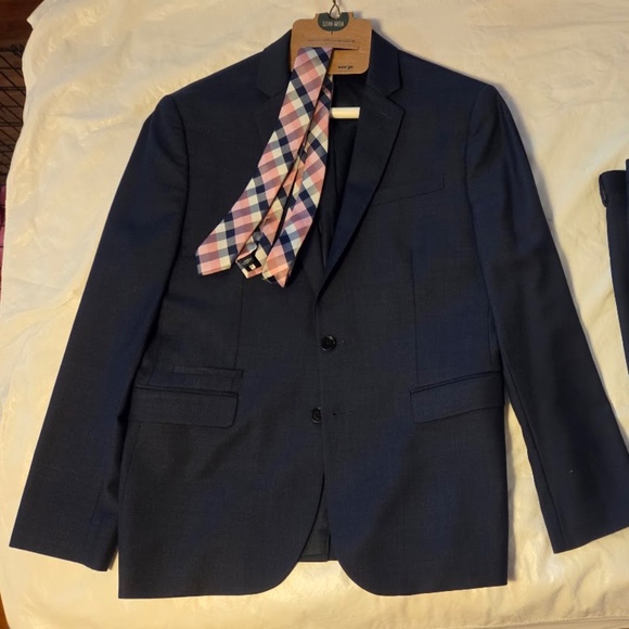 Express Men's Photographer Navy Suit Jacket and Pants, size 40S & 31/30, w/ tie - Picture 2 of 6